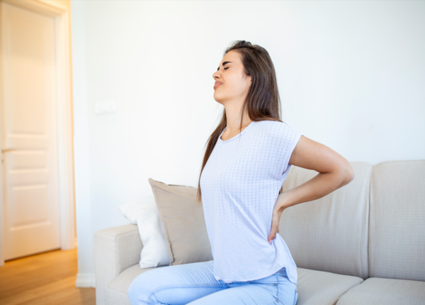 Đau lưng bên trái gần eo là bệnh gì, có nguy hiểm không?
